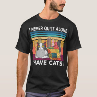 Camiseta Eu Nunca Crio Colchas Sozinho Tenho Gatos Cria Col