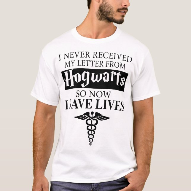 Camiseta eu nunca recebi minha letra dos hogwarts tão agora (Frente)