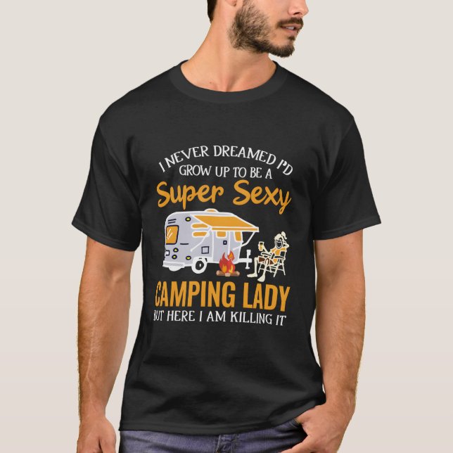Camiseta Eu Nunca Sonhei Ser Uma Dama De Camg (Frente)