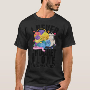 Camiseta Eu Nunca Tricoto Sozinho Amantes de Crochê Artes C