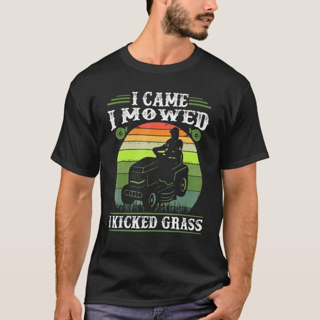 Camiseta Eu Percebi Que Eu Cheguei À Grama Para O Poder De  (Frente)