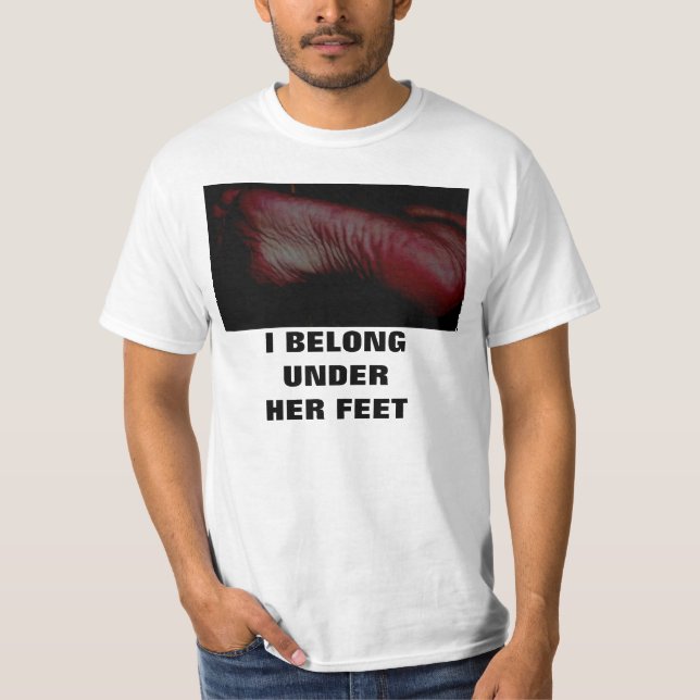 CAMISETA EU PERTENÇO SOB SEUS PÉS (Frente)