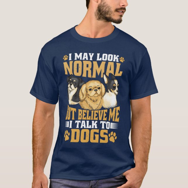 Camiseta Eu posso parecer normal, mas acredite em mim, famí (Frente)