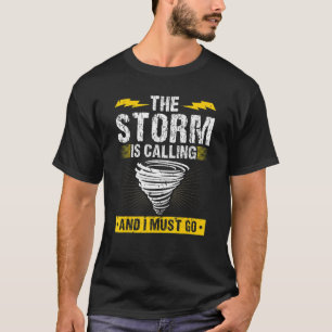 Camiseta Eu preferencialmente a tempestade perseguindo torn