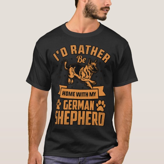 Camiseta Eu preferencialmente em casa com o meu German shep (Frente)