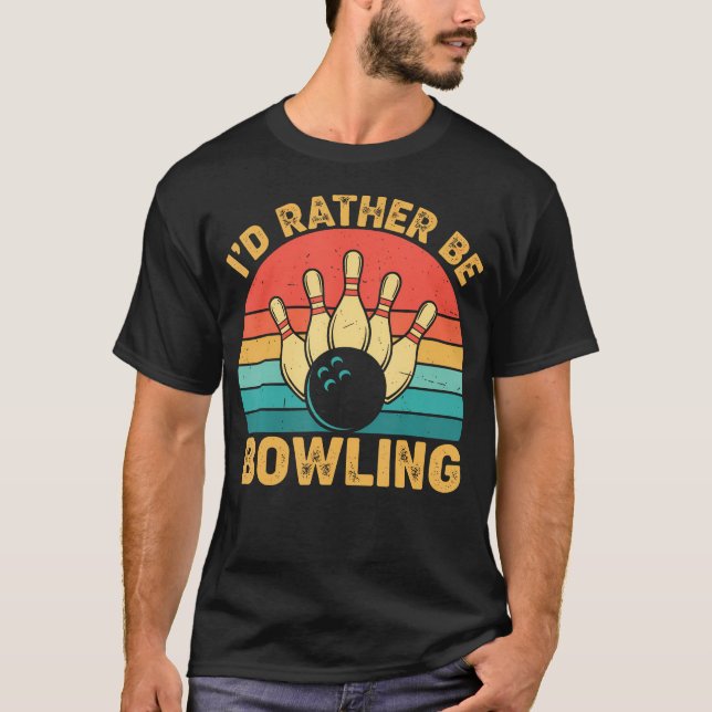 Camiseta Eu Preferiria Estar Jogando Boliche Design Retro (Frente)