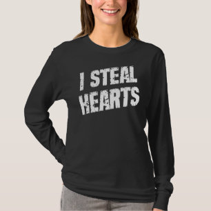 Camiseta Eu Roubo Corações Romance Ama Humor Gráfico