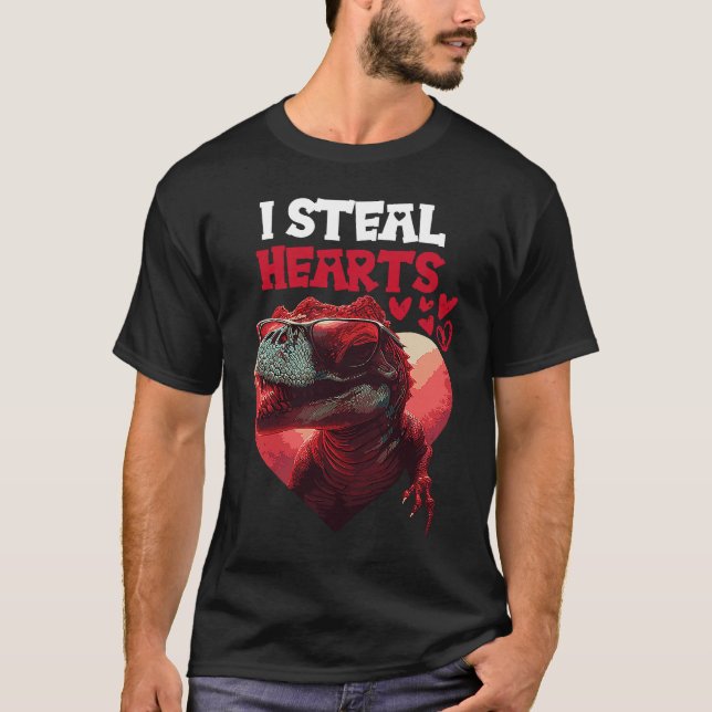 Camiseta Eu Roubo Dinossauro De Corações (Frente)