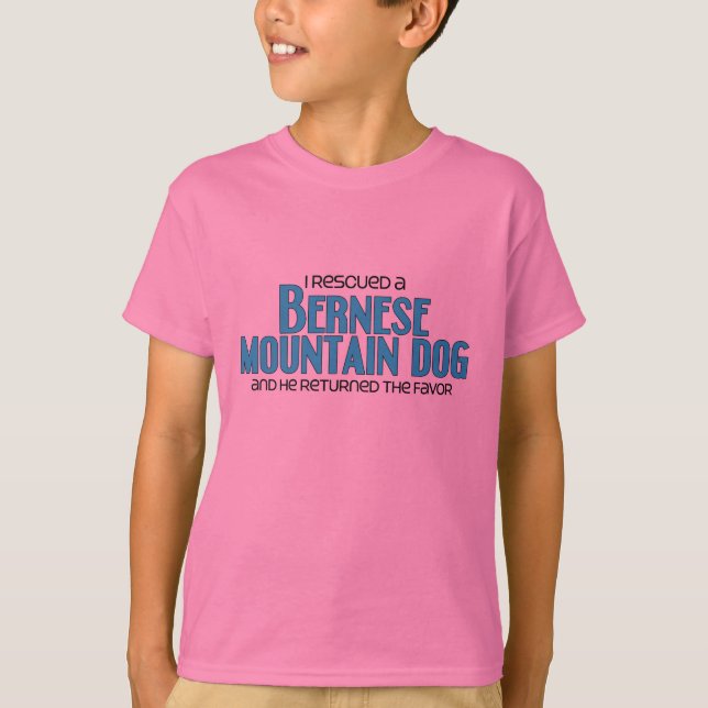 Camiseta Eu salvei um cão de montanha de Bernese (o cão (Frente)