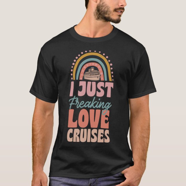 Camiseta Eu Só Estraguei O Amor Cruzando O Arco-Íris Boêmic (Frente)