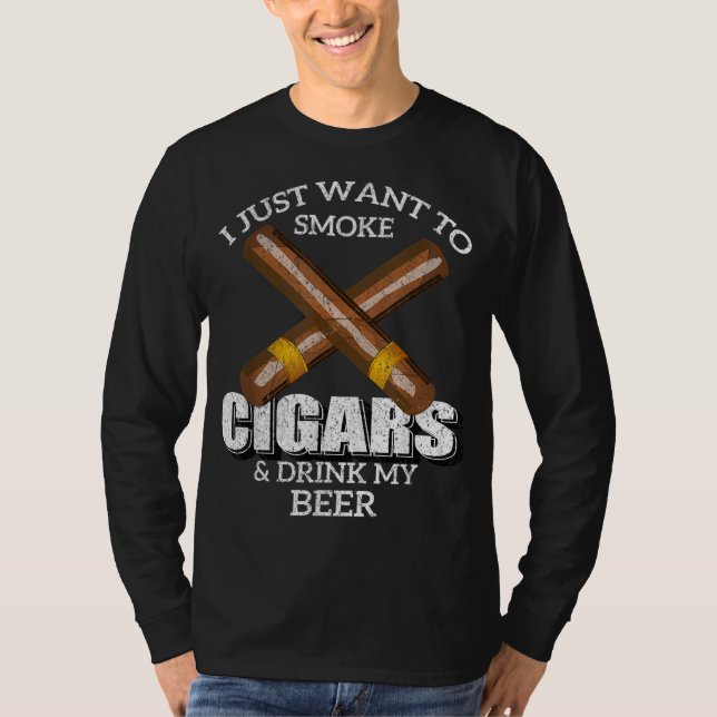 Camiseta Eu só quero fumar cigarros e beber meu Bar de cerv (Frente)