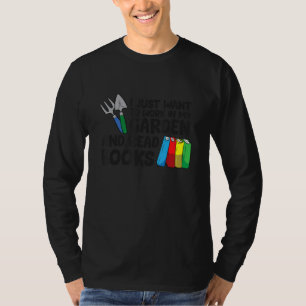 Camiseta Eu Só Quero Trabalhar No Meu Jardim E Ler Livros