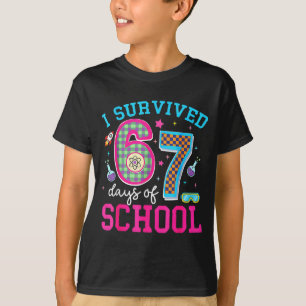 Camiseta Eu Sobrevivi 67 Dias De Escola Meme Seis Sete Ciên