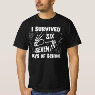 Camiseta Eu Sobrevivi a 67 Dias de Escola   Meme Divertido 