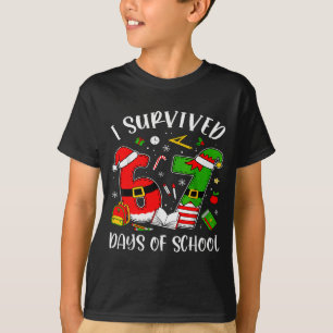 Camiseta Eu Sobrevivi a 67 Dias de Escola Natal Papai Noel