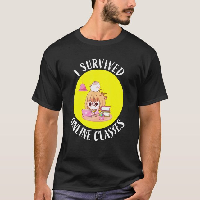 Camiseta Eu Sobrevivi a Classes Virtuais Online Ensinando C (Frente)
