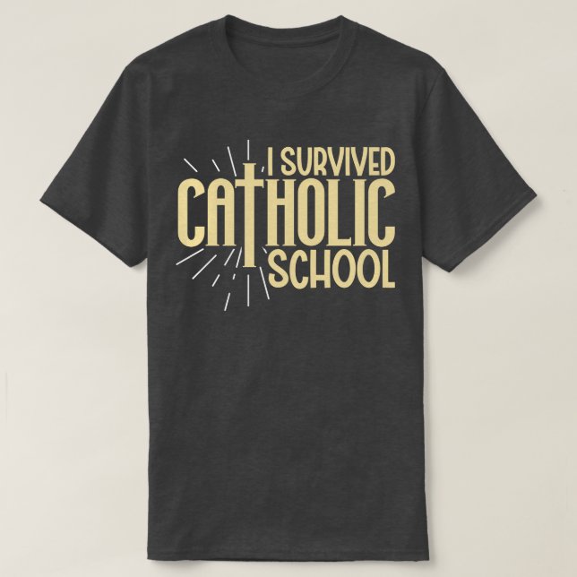 Camiseta Eu sobrevivi à escola católica (Frente do Design)