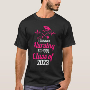 Camiseta Eu Sobrevivi à Formatura da Escola de Enfermagem T