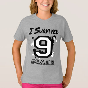 Camiseta Eu Sobrevivi a Garotas do 9º ano