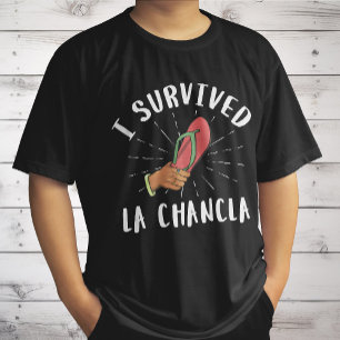 Camiseta Eu Sobrevivi à La Chancla Piada Divertida de Mãe M