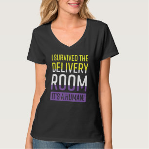 Camiseta Eu Sobrevivi À Sala De Entrega É Um Sexo Humano