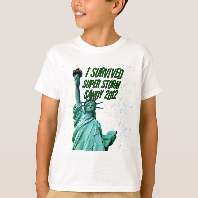 Camiseta Eu sobrevivi à tempestade Sandy, 2012_ (Frente)