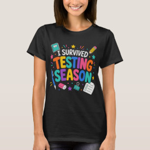 Camiseta Eu Sobrevivi à Temporada de Testes Humor Escolar