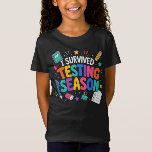 Camiseta Eu Sobrevivi à Temporada de Testes Humor Escolar