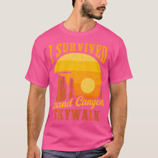 Camiseta Eu Sobrevivi Ao Grande Canyon Skywalk No Acampamen