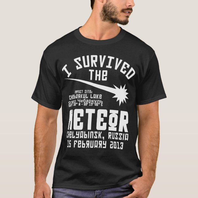 Camiseta Eu sobrevivi ao meteoro do russo (Frente)