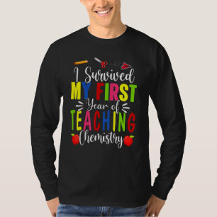 Camiseta Eu Sobrevivi Ao Meu Primeiro Ano Ensinando Química
