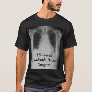 Camiseta Eu sobrevivi ao ~ quádruplo T do desvio