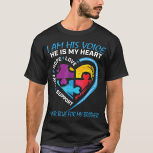 Camiseta Eu sou a voz dele, ele é meu coração Eu visto azul