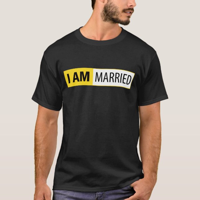 CAMISETA EU SOU CASADO %PIPE% QUE EU SOU T-SHIRT DA SÉRIE (Frente)