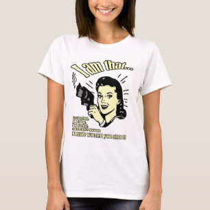 Camiseta Eu sou ESSA MENINA: Deus que teme, arma que