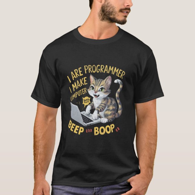 Camiseta Eu Sou Programador Eu Faço Computador Bip Boop Gat (Frente)