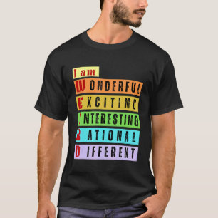 Camiseta Eu sou singularmente estranho retro atraente color