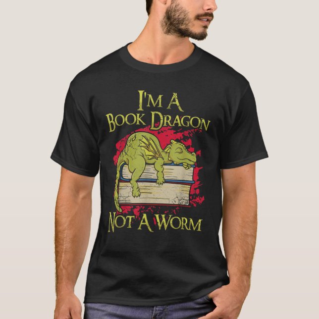 Camiseta Eu sou um Dragão de Livro Não Um Verme Engraçado C (Frente)