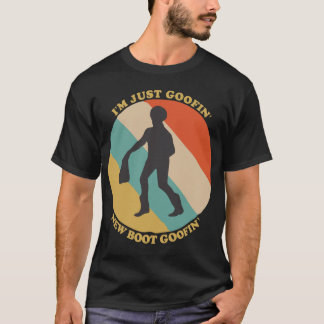Camiseta Eu sou um novo idiota de botas