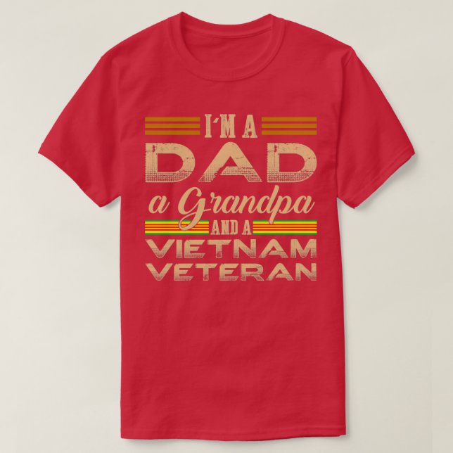Camiseta Eu Sou Um Pai Um Avô E Um Veterano Vietnã (Frente do Design)