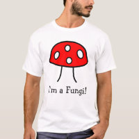 Eu sou um t-shirt vermelho do cogumelo dos fungos