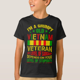 Camiseta Eu Sou Um Velho Velho Vietnã Enganado Na Guerra Do