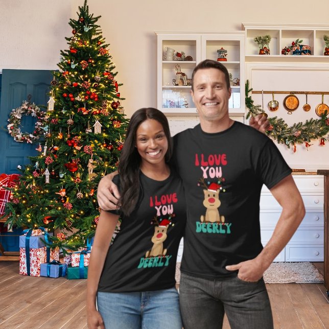 Camiseta Eu Te Amo Caro Reindeer Santa Hat T-Shirt (Criador carregado)
