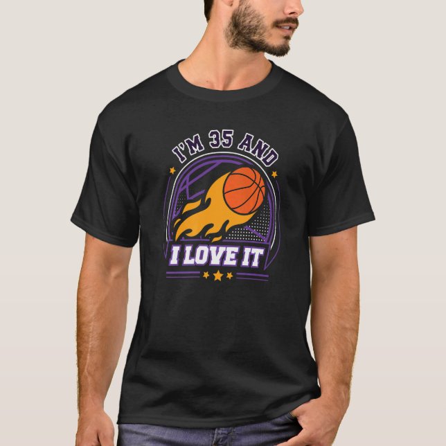 Camiseta Eu tenho 35 anos e eu adoro Basquete 35º Aniversár (Frente)