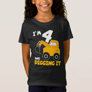 Camiseta Eu tenho 4 anos e escavando