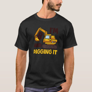 Camiseta Eu tenho 8 anos e escavo 8 anos 8 anos 8 anos, dia