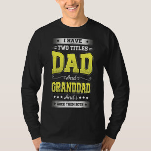 Camiseta Eu Tenho Dois Pais De Títulos E O Avô Os Rodeia.