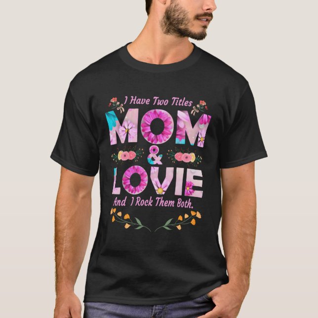 Camiseta Eu Tenho Dois Títulos Mãe E Flores Amigas D Mãe (Frente)