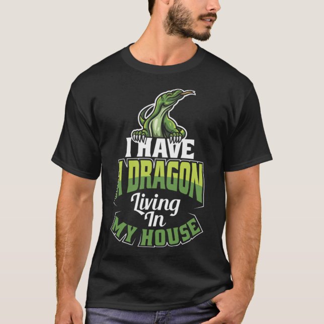 Camiseta Eu Tenho Um Dragão Vivendo Na Minha Casa, Lizard (Frente)