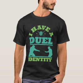 Camiseta Eu tenho um Duelo de Identidade Engraçado